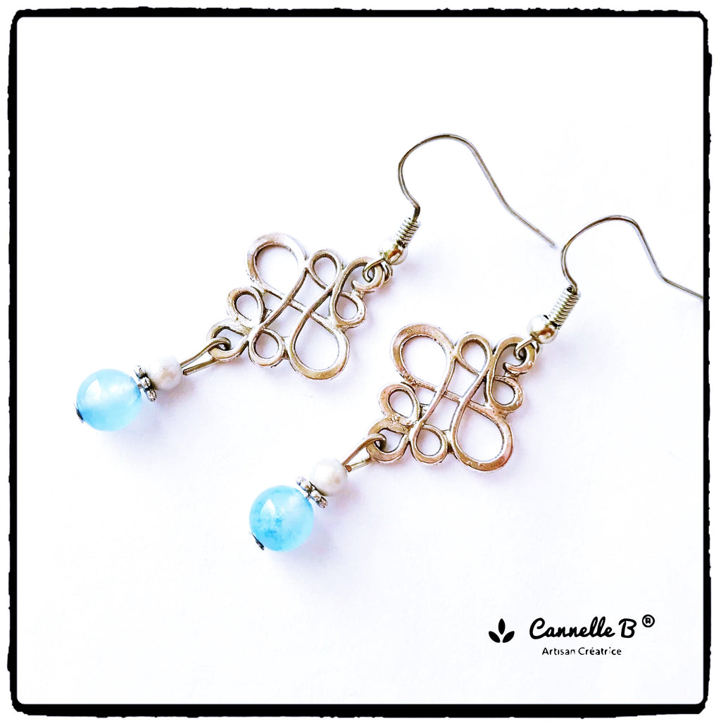 boucles d'oreilles femme pas cher bleues, bijou bleu ciel, idée cadeau femme